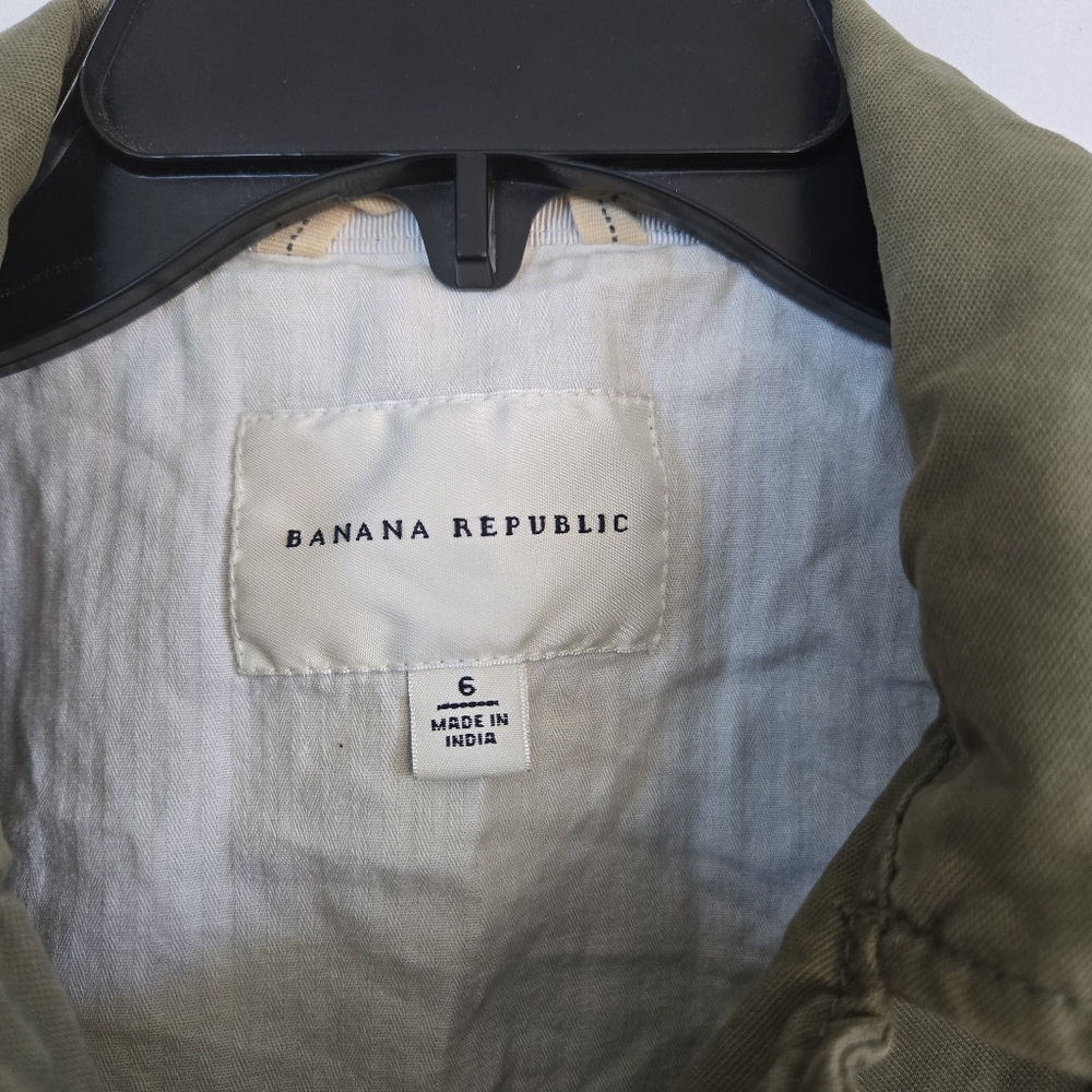 Banana Republic Women's Olive Green Front Button Collared Twill Utility Jacket 6 - Picture 2 of 12